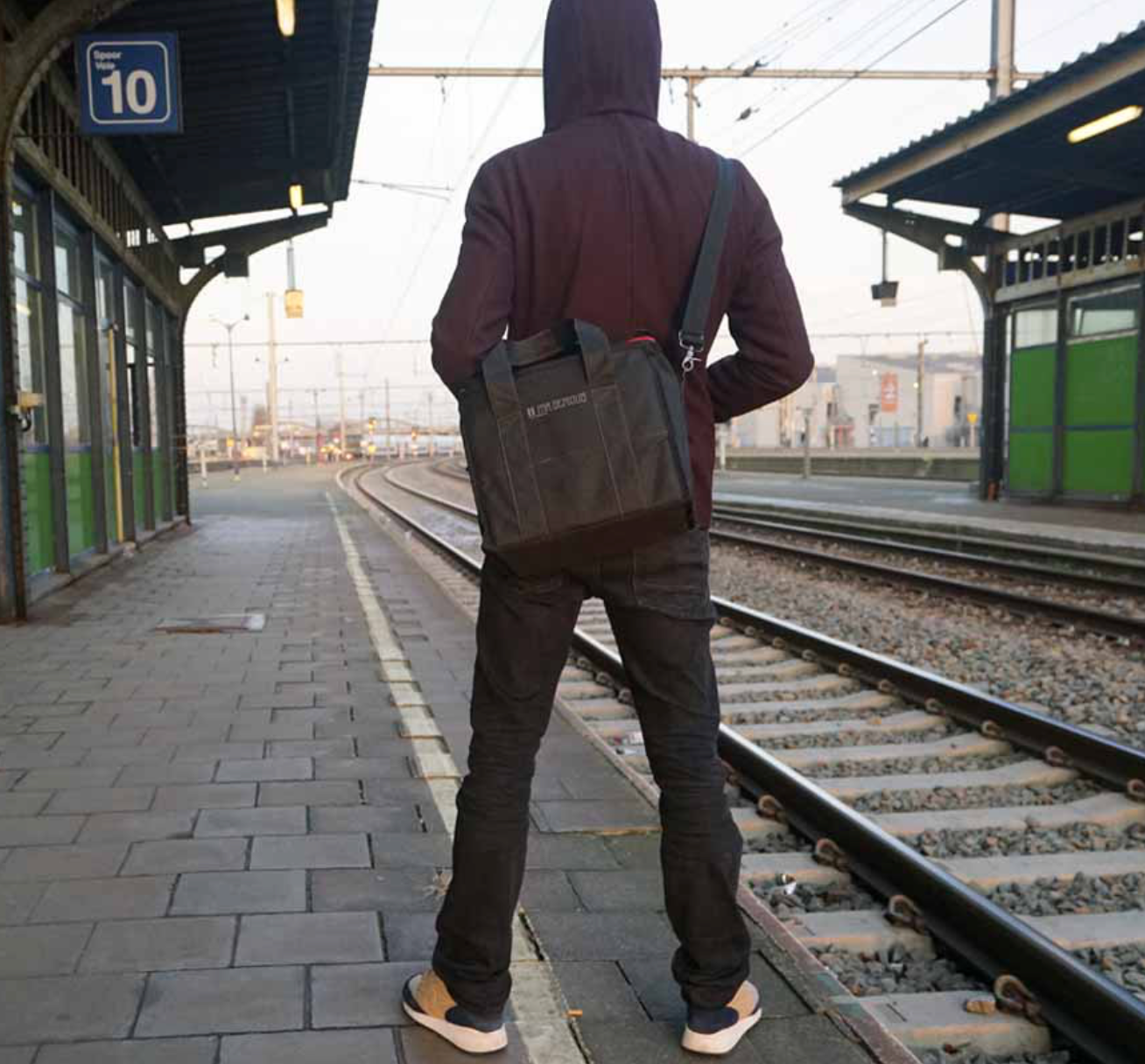Mr.Serious / 12 Can Bag